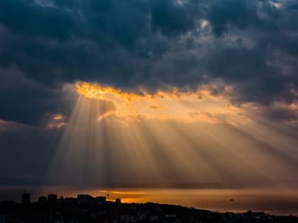 На ночь глядя: пуля в работающем сердце, вспышка на Солнце, Петросян - чемпион