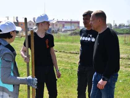 В Ейске состоялась патриотическая акция «Сад памяти»