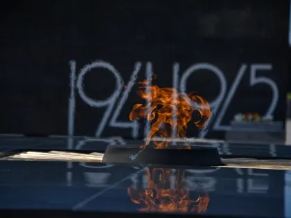 В Адыгее начали проверку из-за повреждения памятной стелы в честь воинов ВОВ