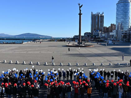 Молодёжь города-героя Новороссийска провела флешмоб в честь 80-летия полного освобождения Ленинграда от фашистской блокады