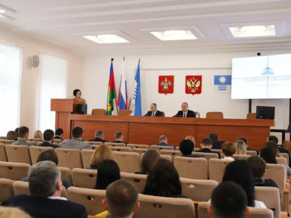 Глава Геленджика провел планерное совещание