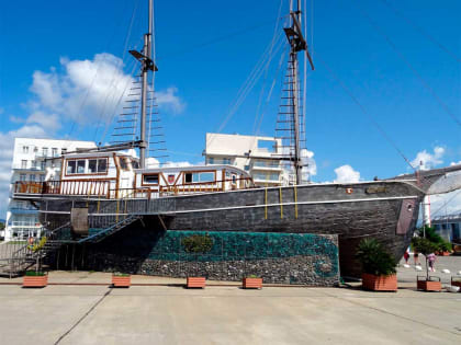 В Сириусе открыли музей на яхте Федора Конюхова