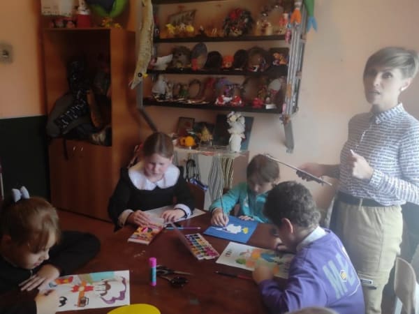 Юные жители Новогражданской изобразили здоровый мир