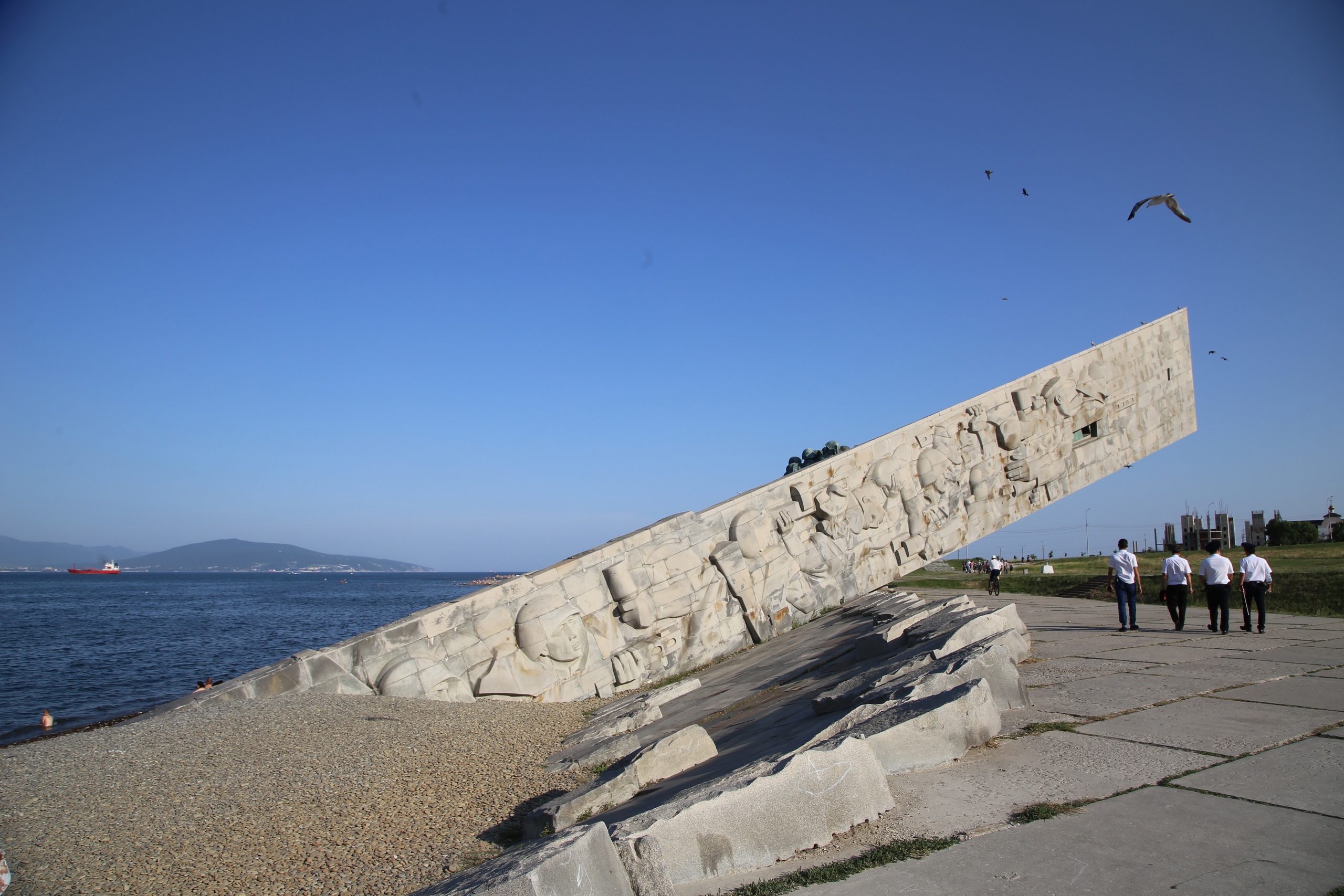 Мало новороссийск. Новороссийск / Novorossiysk пляж малая земля. Пляж малая земля в Новороссийске 2022. Мемориальный комплекс малая земля в Новороссийске. Пляж малая земля в Новороссийске.