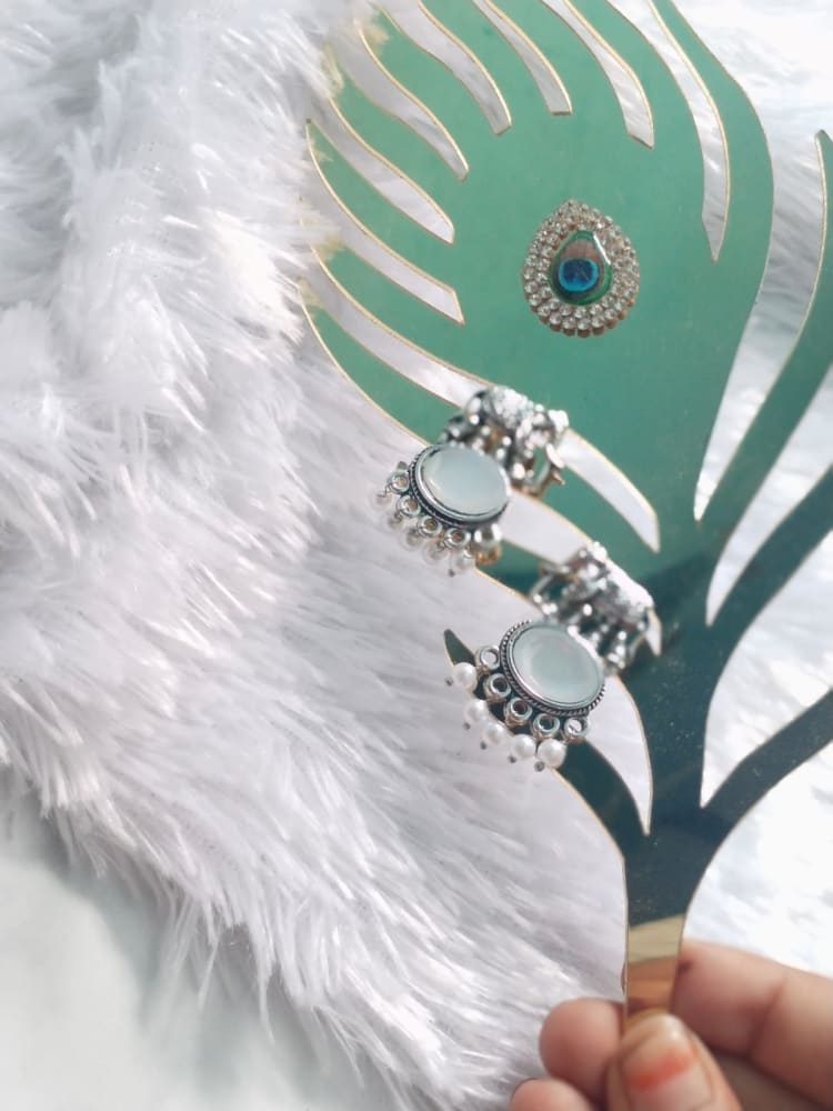 Pearl Majesty Earrings