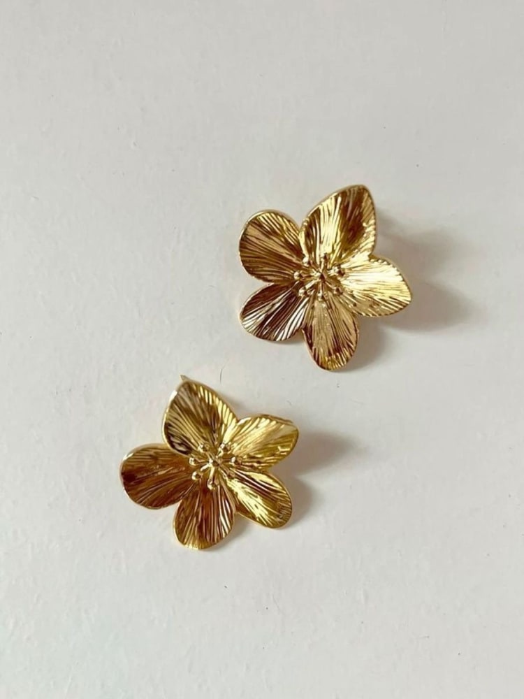 Golden flower earring