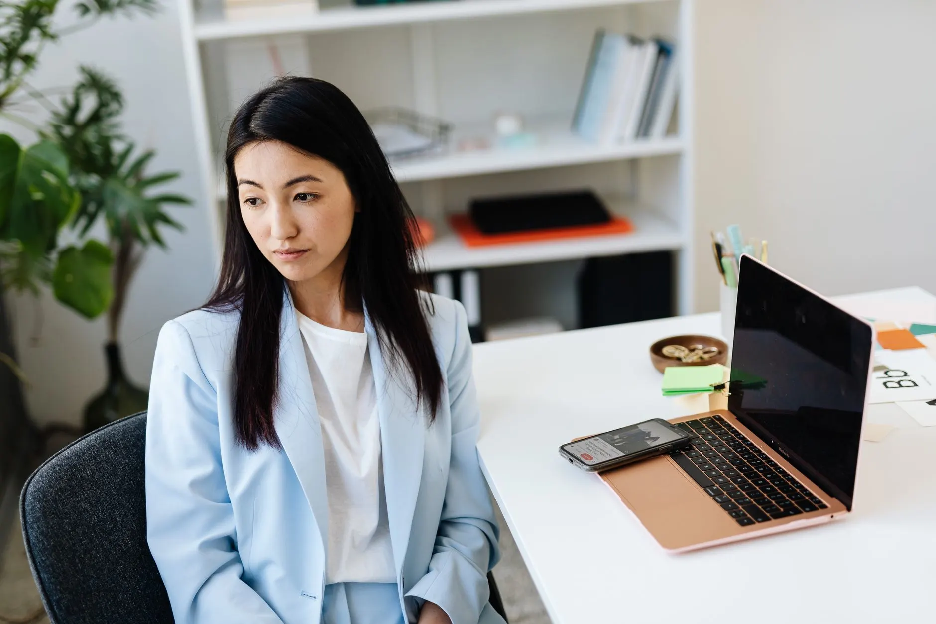 Sự cảnh giác của người dùng trước nội dung 'giả người'