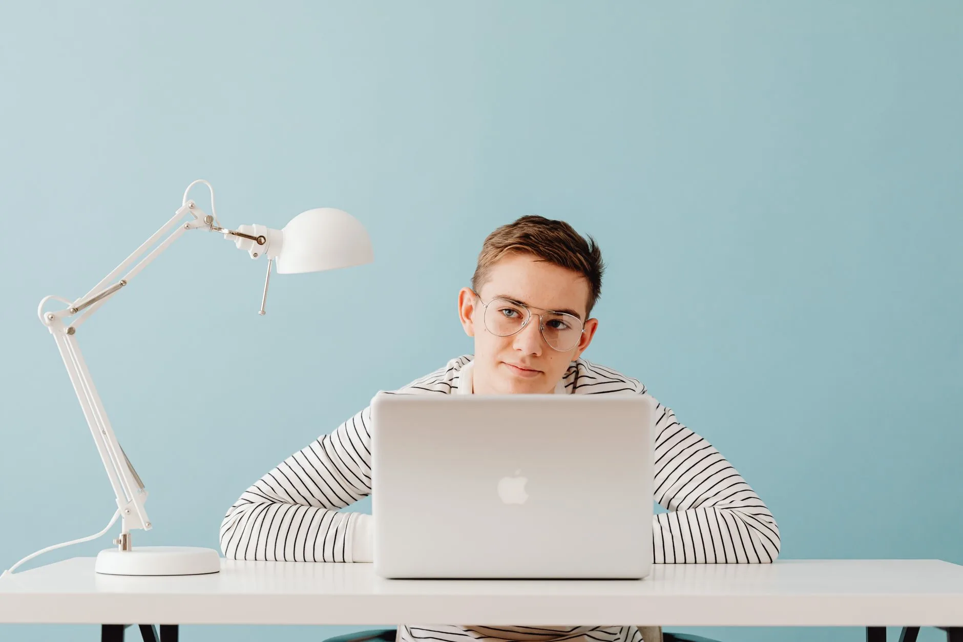 Khi nào nên sử dụng thẻ details thay vì các thành phần UI phức tạp