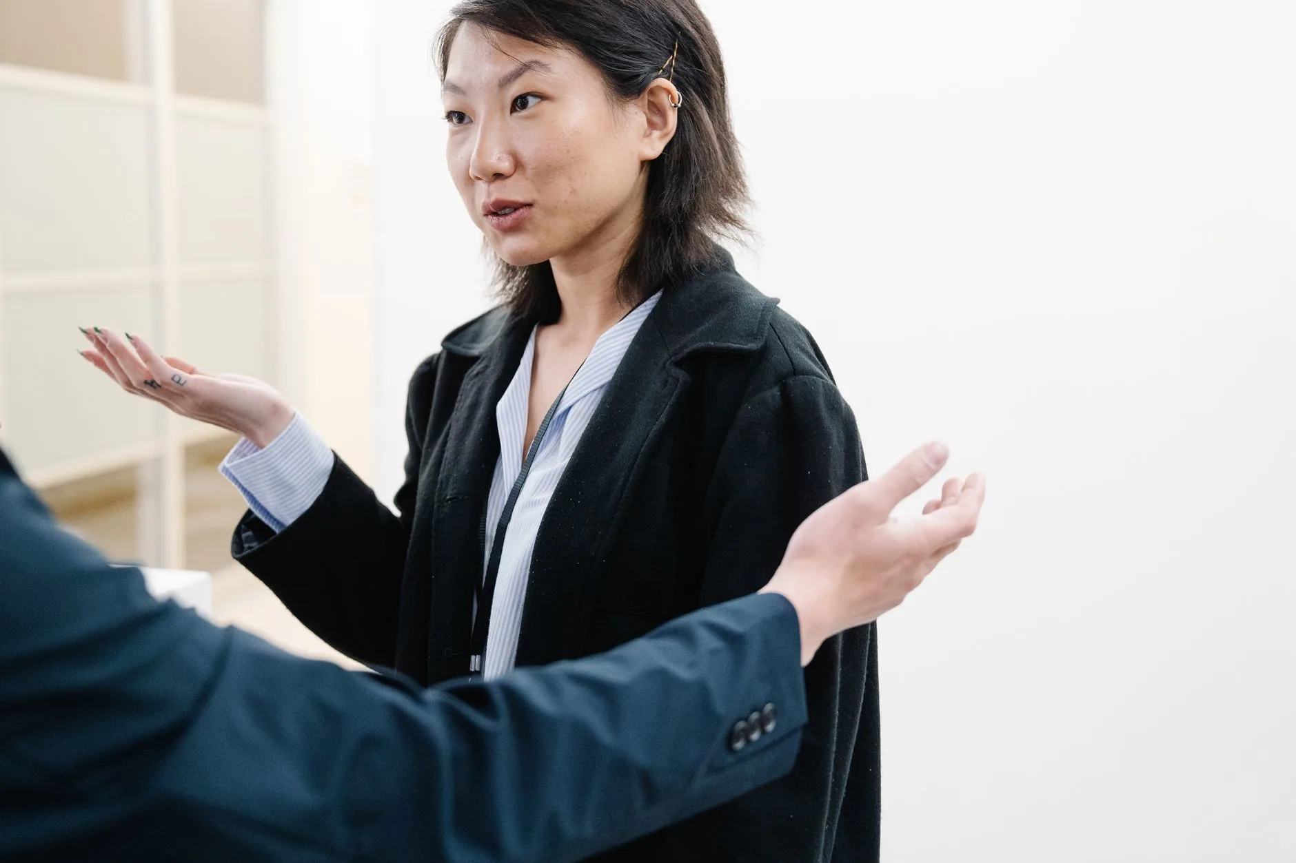 Ranh giới giữa hỗ trợ khách hàng và điều hướng cưỡng ép