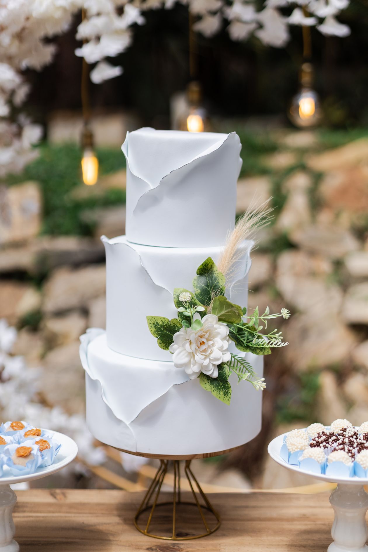Master Cakes — Wedding Cake Designer