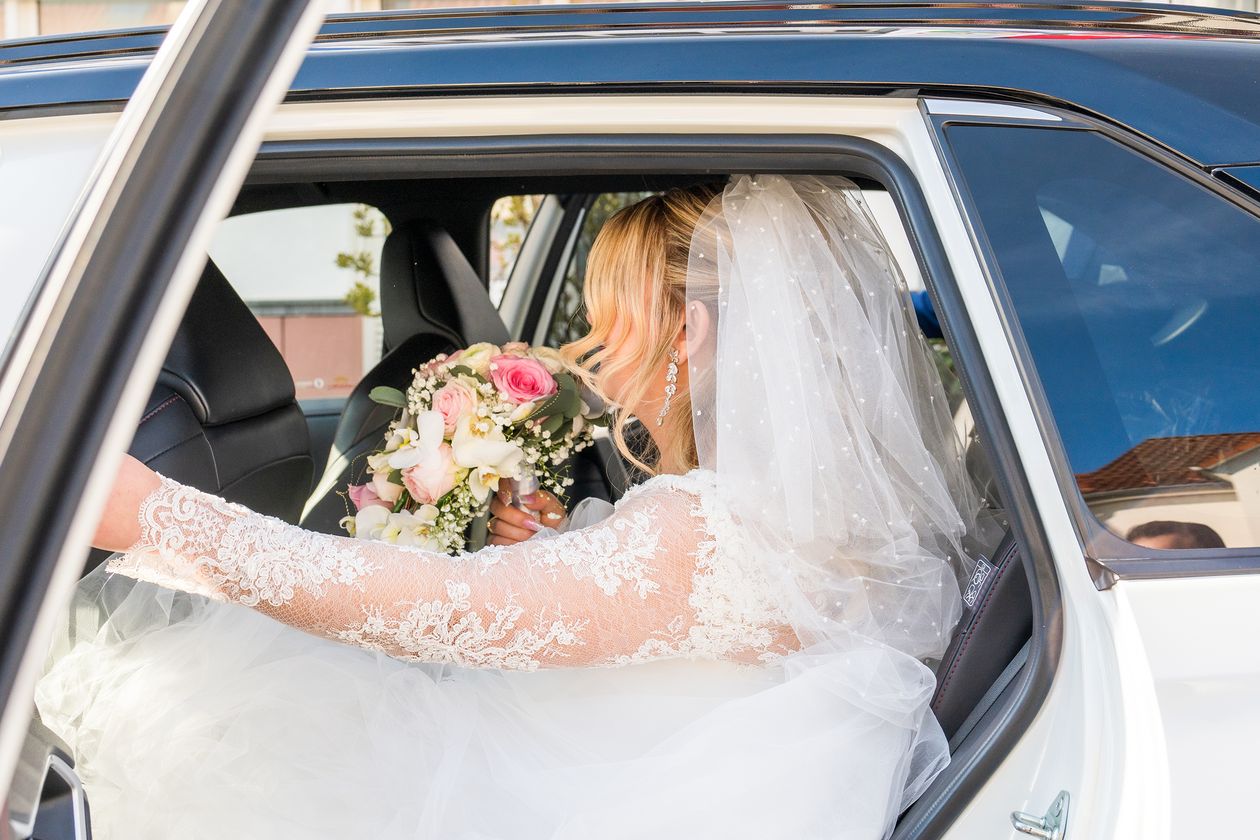 Kingz car hire — Wedding Car