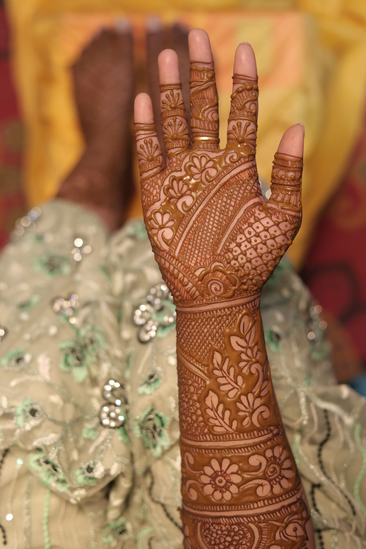 Mehndi artist Eman hina expert — Mehndi Artist