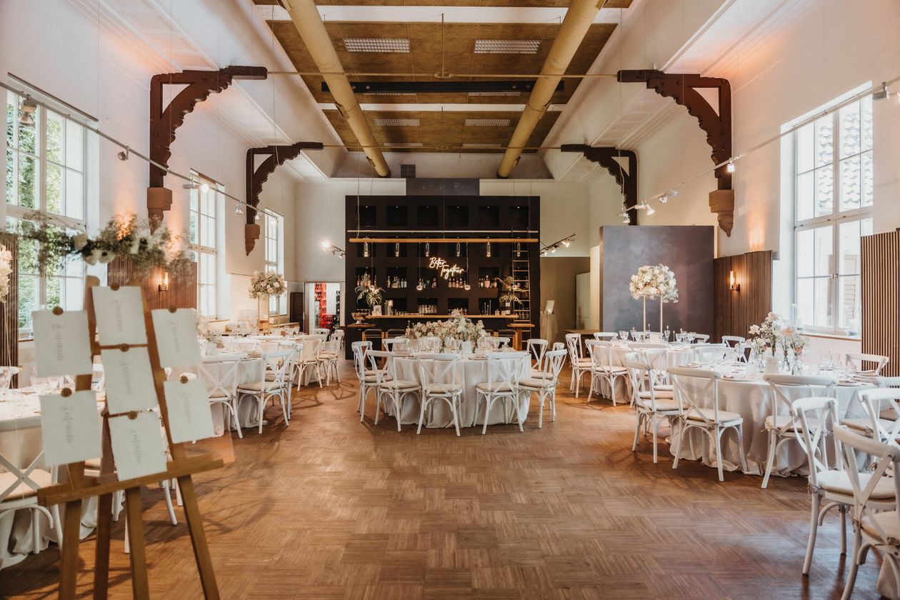 Zebi Sama Luxury Banquet — Karachi