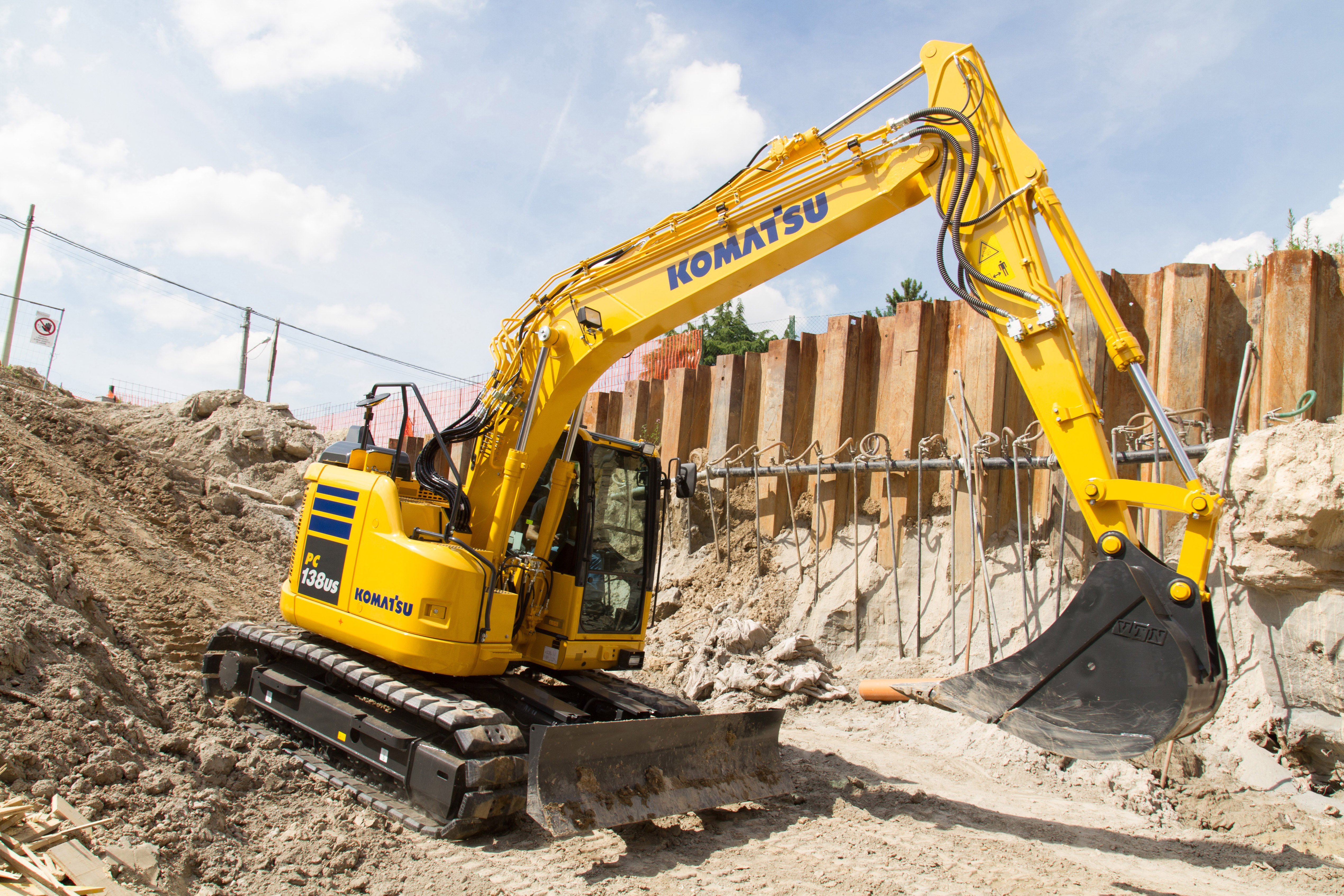 Komatsu graafmachine aan het werk