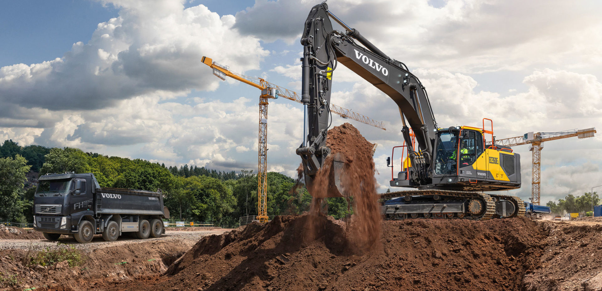 Volvo graafmachine aan het werk
