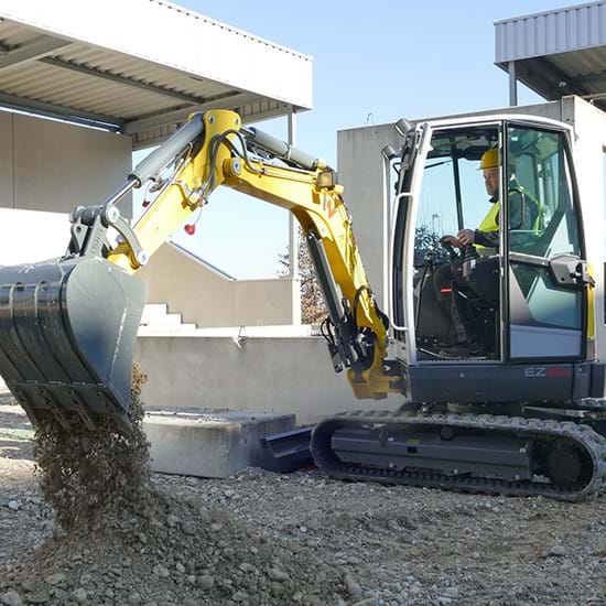 Wacker Neuson minigraver aan het werk