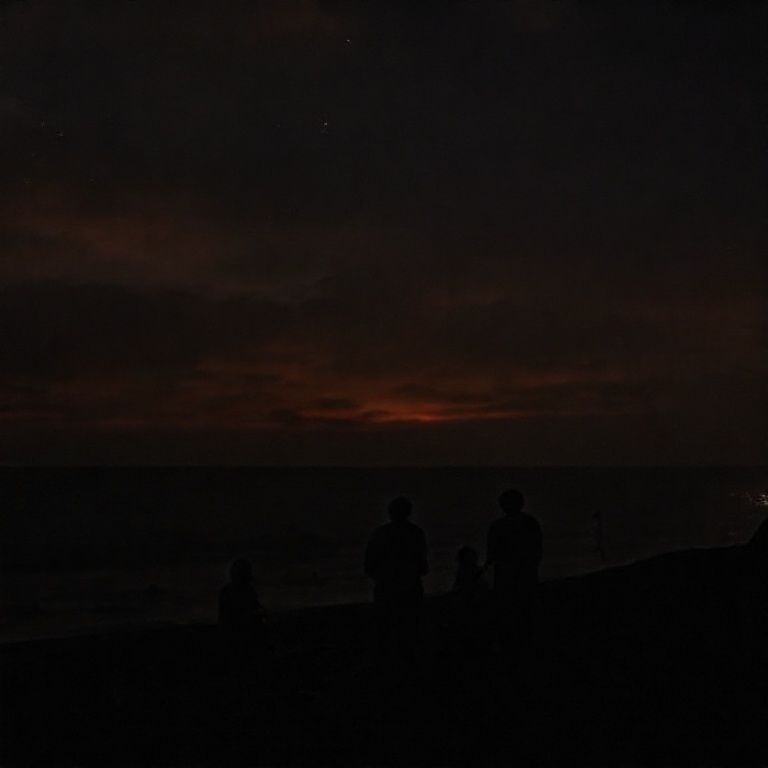 Low Light (Lusco-Fusco) Wins Three Awards at Ventana Sur Copia Final, Poised for Major Festival Debut