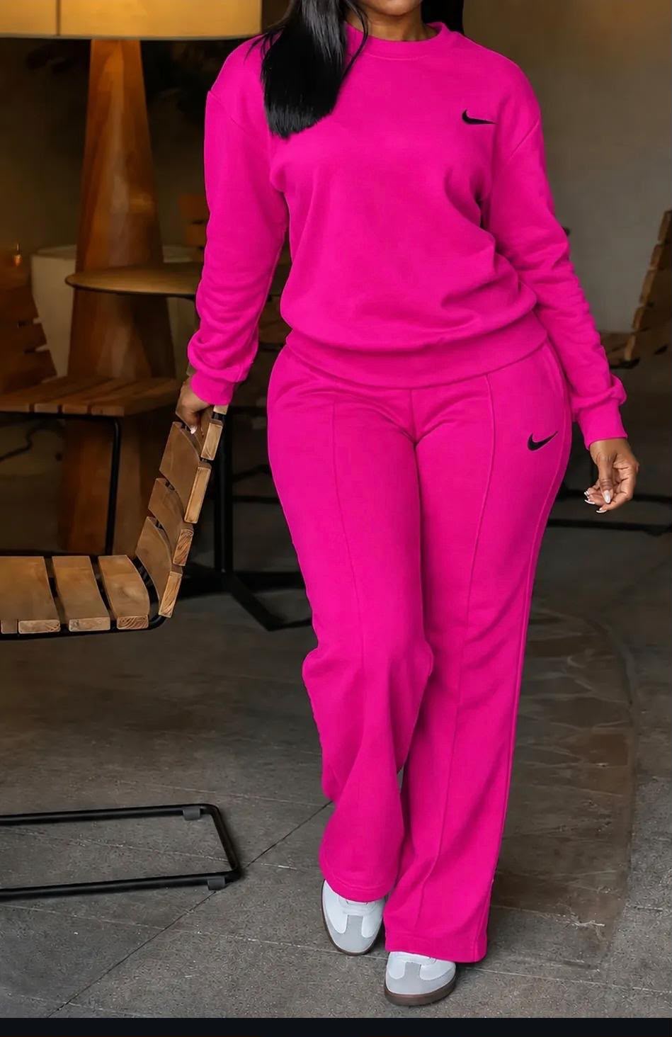 Nike Two-Piece Tracksuit - Hot Pink Sweatshirt & Wide-Leg Joggers