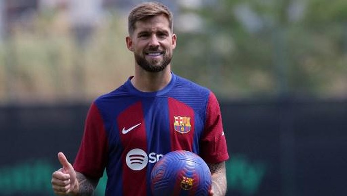 Info Main Bola - Inigo Martinez Pantang Minder Gabung Barcelona di Umur 32 Tahun