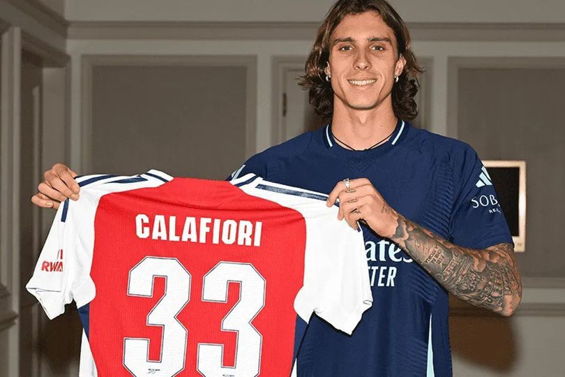 Info Main Bola Absen Lawan Liverpool, Kapan Riccardo Calafiori Debut di Arsenal?