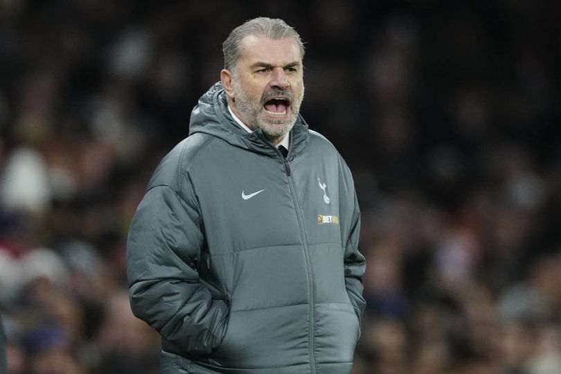 Pelatih Tottenham Ange Postecoglou dalam pertandingan Premier League antara Tottenham dan Liverpool di Stadion Tottenham Hotspur, Minggu, 22 Desember 2024. Tottenham Kalah dan Postecoglou Marah-Marah
