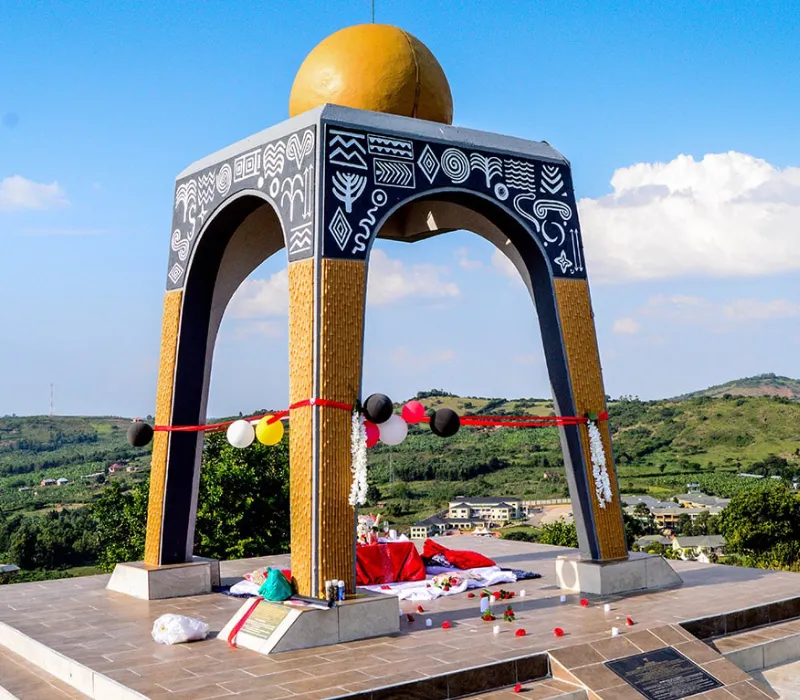 4-Day Uganda Gorilla Trekking Odyssey: Into the Heart of Bwindi Impenetrable Forest