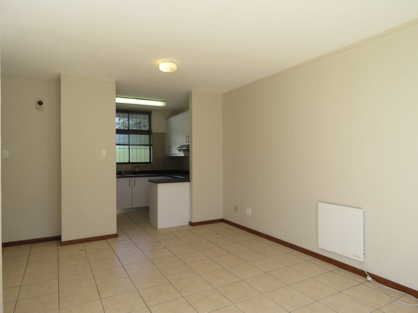 Walk to town and Campus | Anna Basson Properties