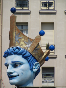 A statue (or sculpture, or monument, or adornment?) in Nice, France
