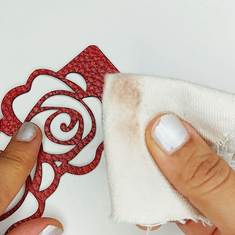 Step 1: Buff off excess dye 3 Step1: I buff off excess dye.