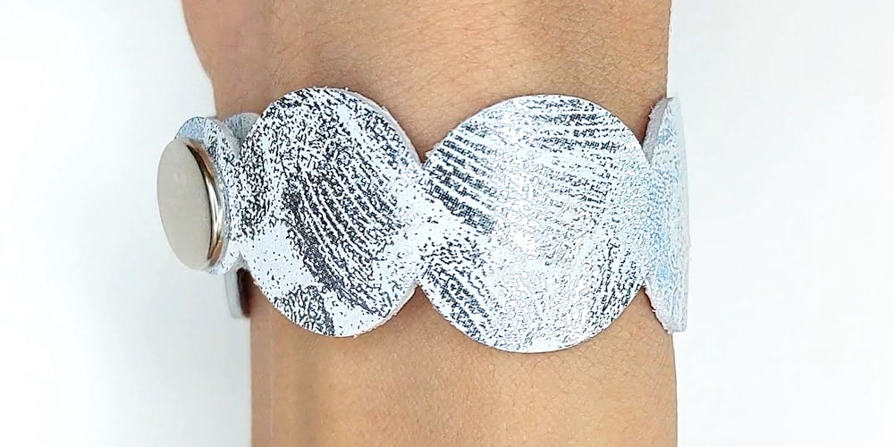 S26 circles leather bracelet creation 31