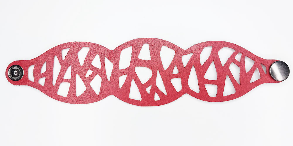 B3 red fragments leather bracelet creation 1