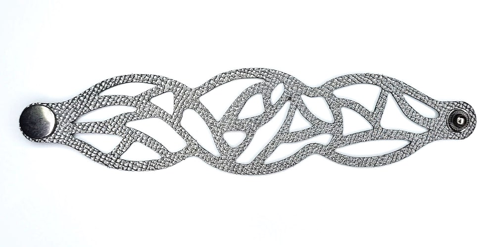 B3 silver fragments leather bracelet creation 1