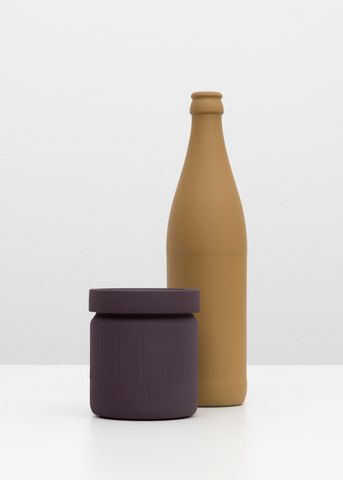 Pigmentdruck mit dem Titel 'Einheitsglas mit Vichyform', 2021, aus der Serie DIN