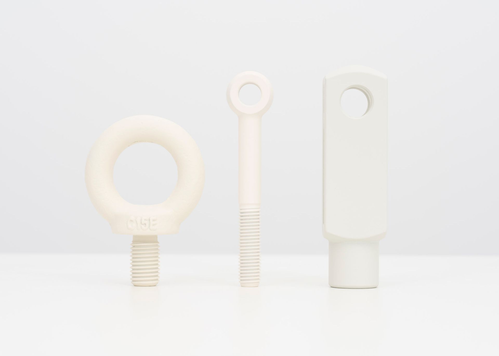 Ringschraube, Augenschraube, Gabelkopf, 2022. Pigmentdruck, 42 x 59 / 59 x 84 / 84 x 119 cm.