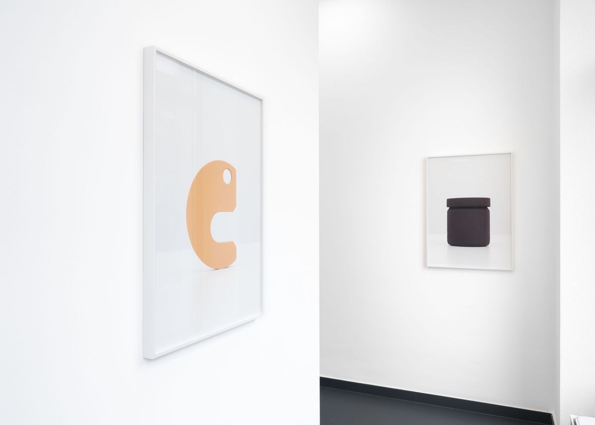 Installation view of Carsten Becker – Norm at Galerie Konstanze Wolter, 2022