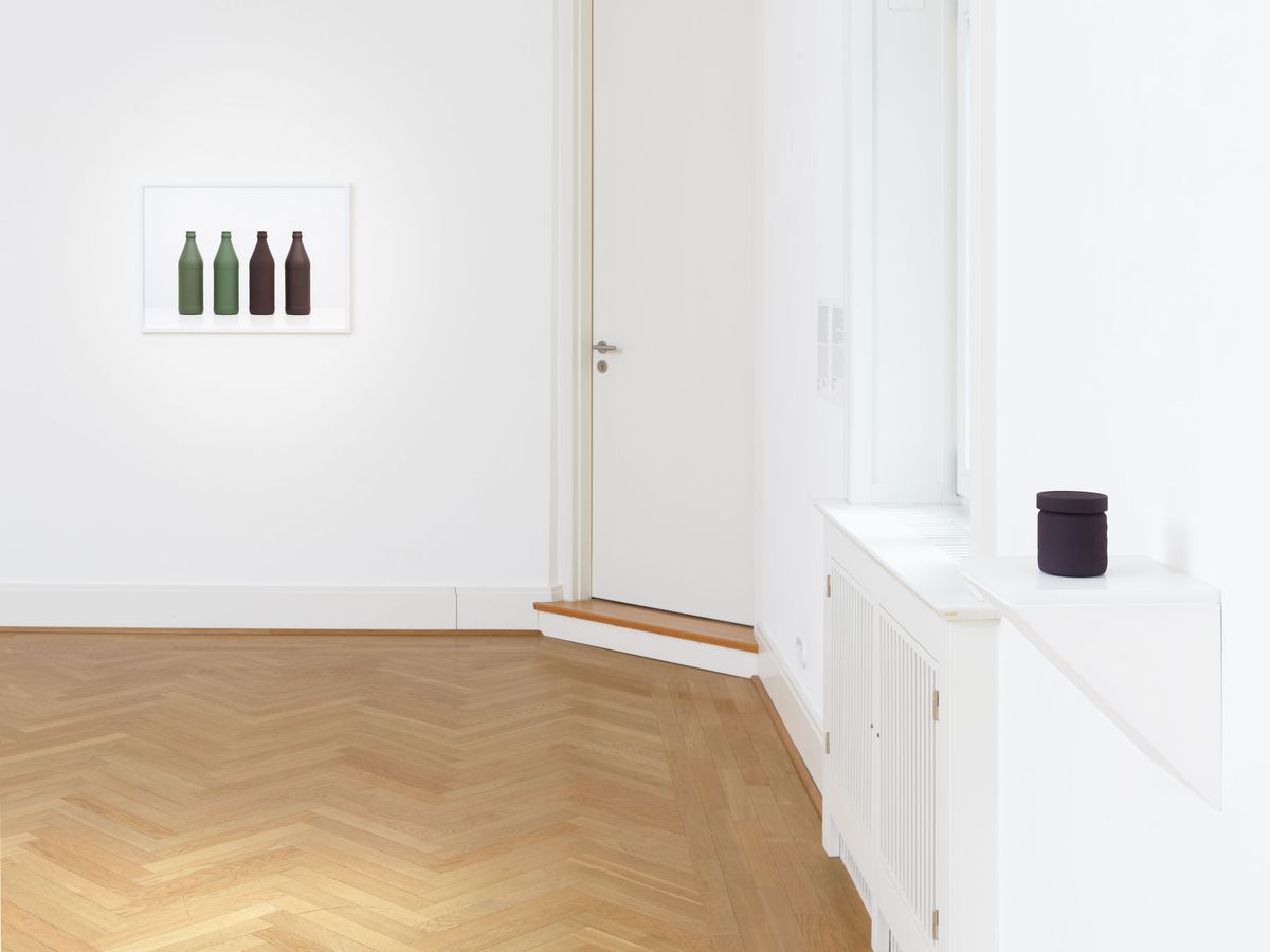 Installation view of Gläsern at Schloss Biesdorf, 2025