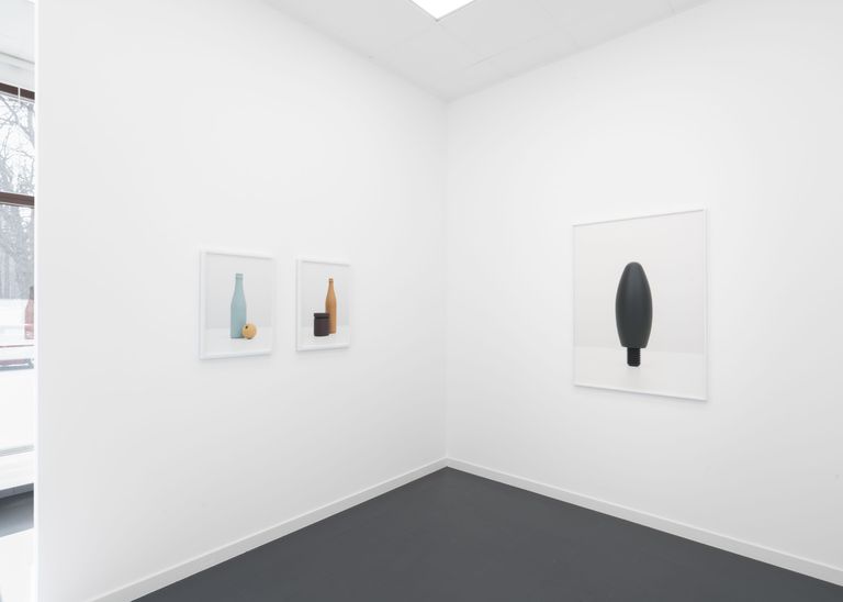 Installation view of Carsten Becker – Norm at Galerie Konstanze Wolter, 2022