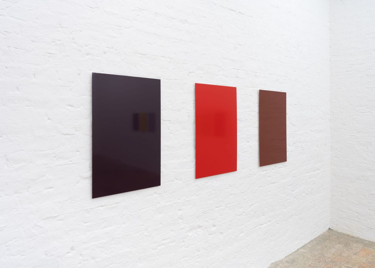 Installation view of Carsten Becker – RAL at Frontviews, 2018