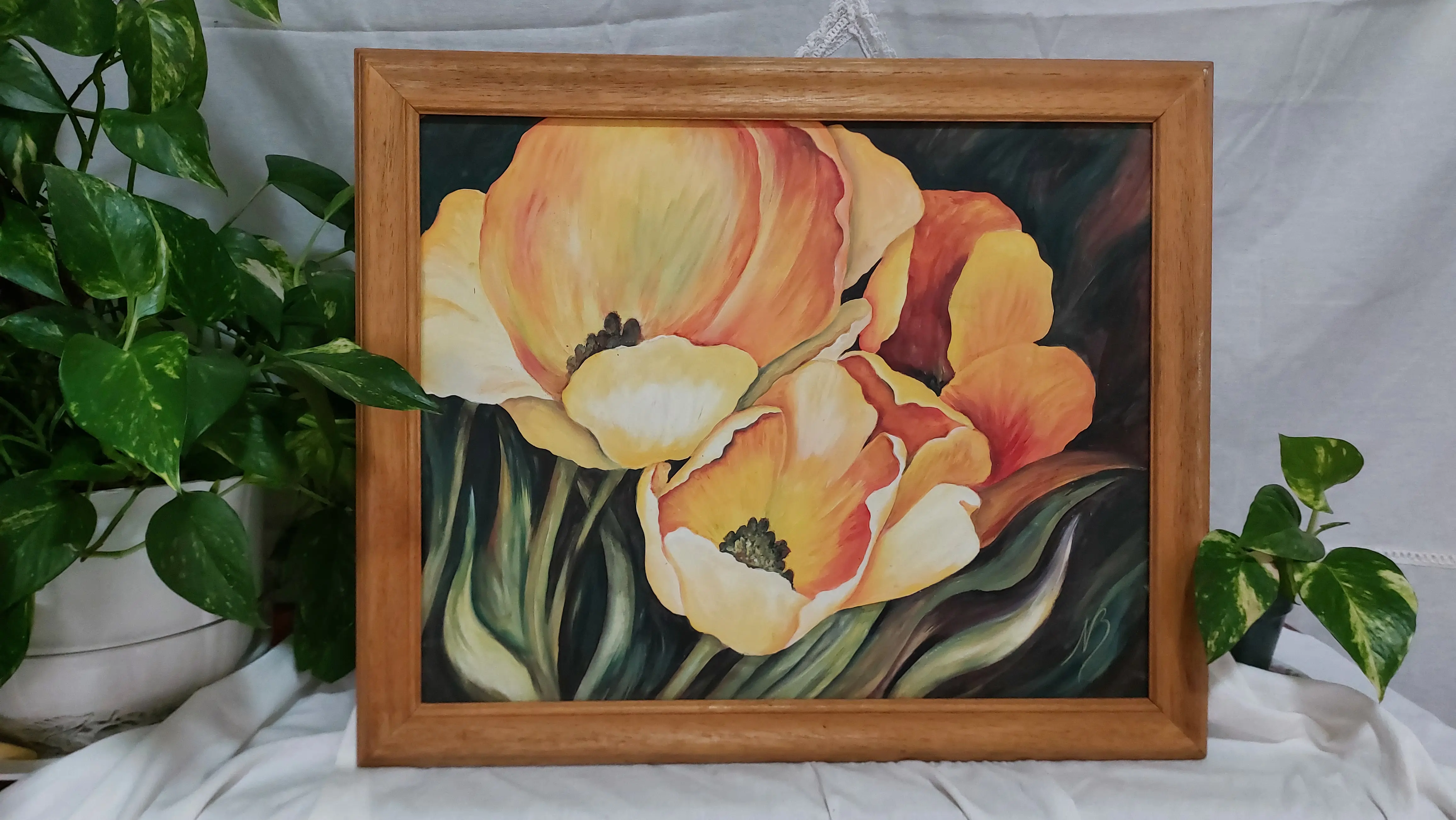Cuadro de flores amapolas amarillas, acrílico sobre fibrofácil, con marco de madera.
