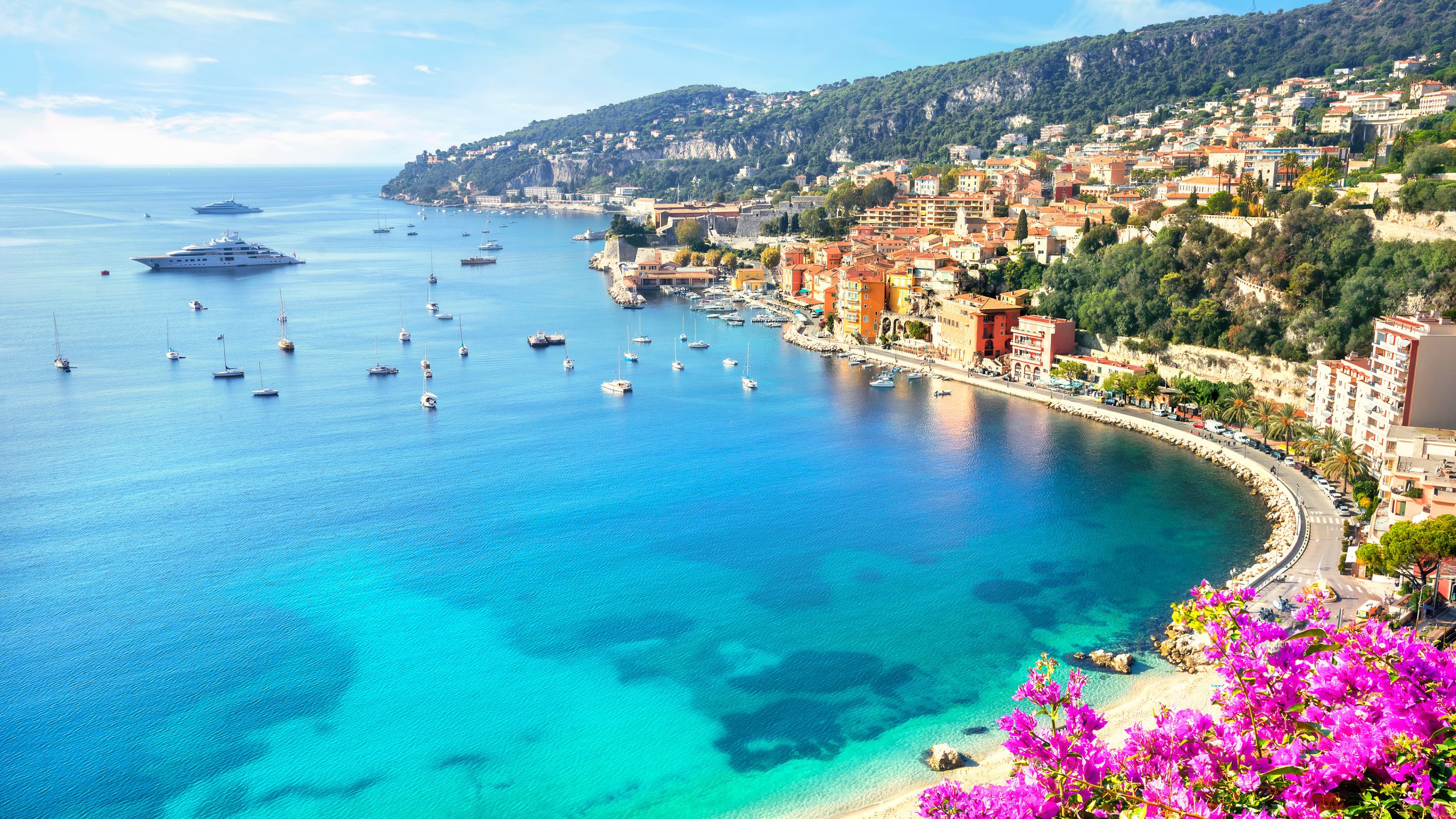Luxury Yacht Charter South of France | French Riviera | Y.CO