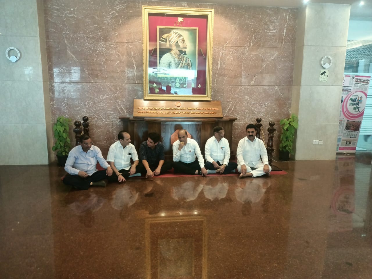 मंत्रालय मुंबई येथे आमरण उपोषण करून अंशत: अनुदानित शिक्षकांना वाढीव २०% अनुदान मिळवून दिले.