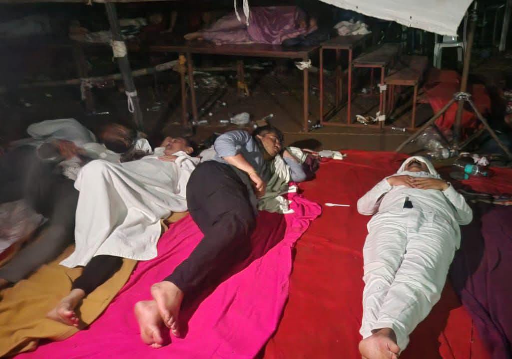 आझाद मैदान मुंबई येथे विनानुदानित शिक्षकांच्या टप्पा वाढ अनुदानसाठी आमरण उपोषण