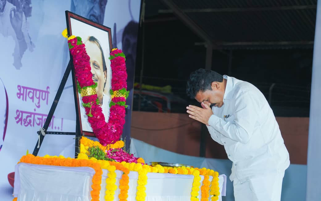 अजितदादा पवार यांच्या शोकसभेस उपस्थित - संत तनपुरे महाराज मठ पंढरपूर