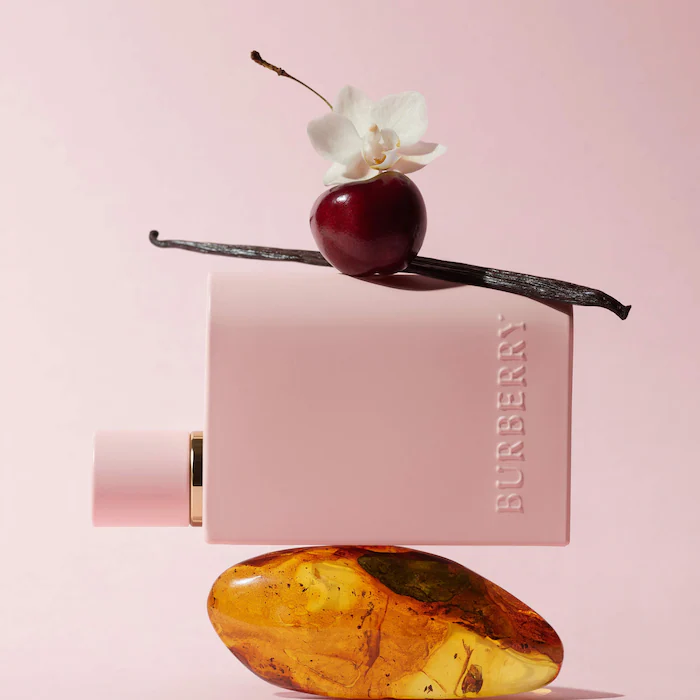 BURBERRY  Her Parfum with Cherry