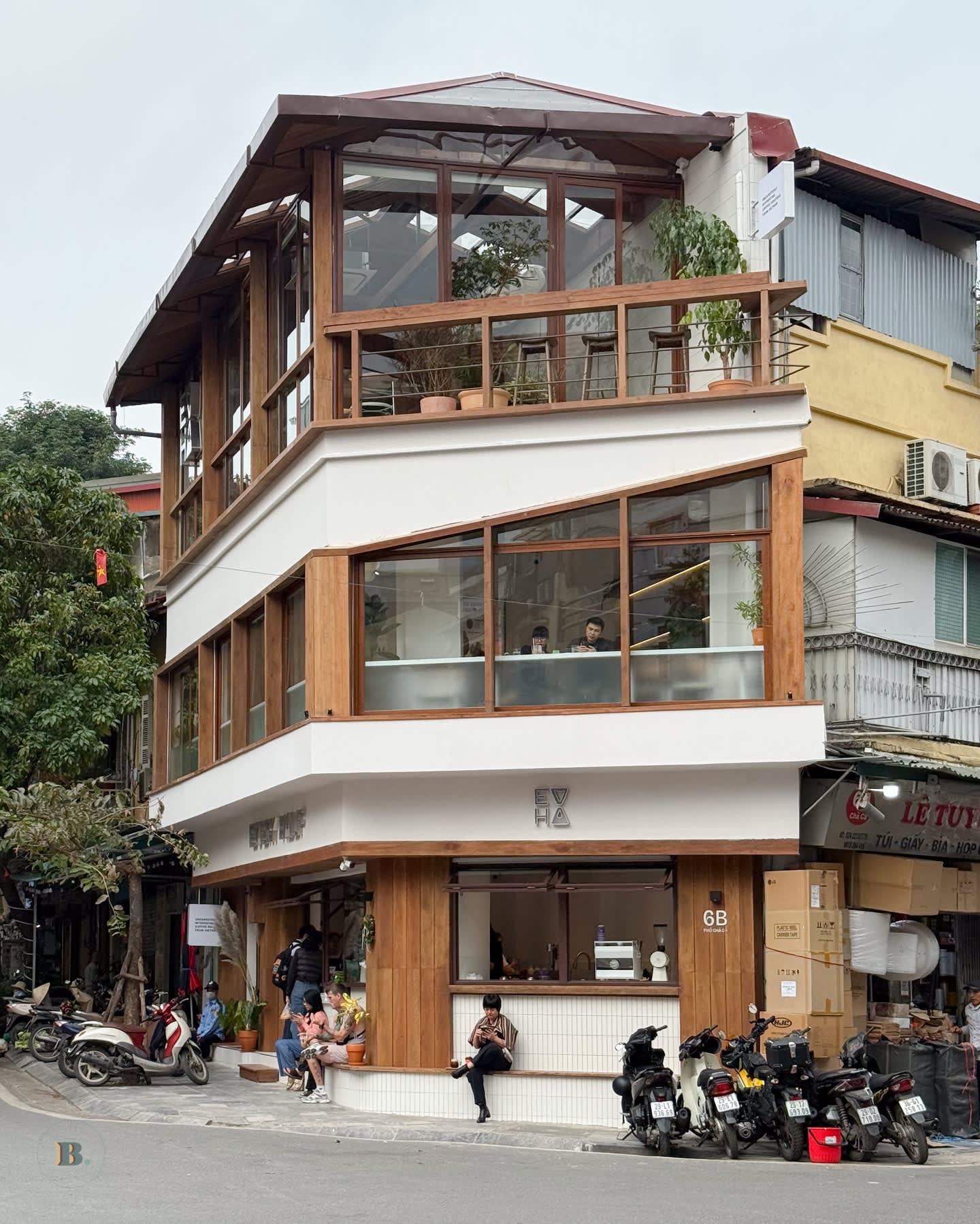 Every Half Coffee Roasters • Chả Cá