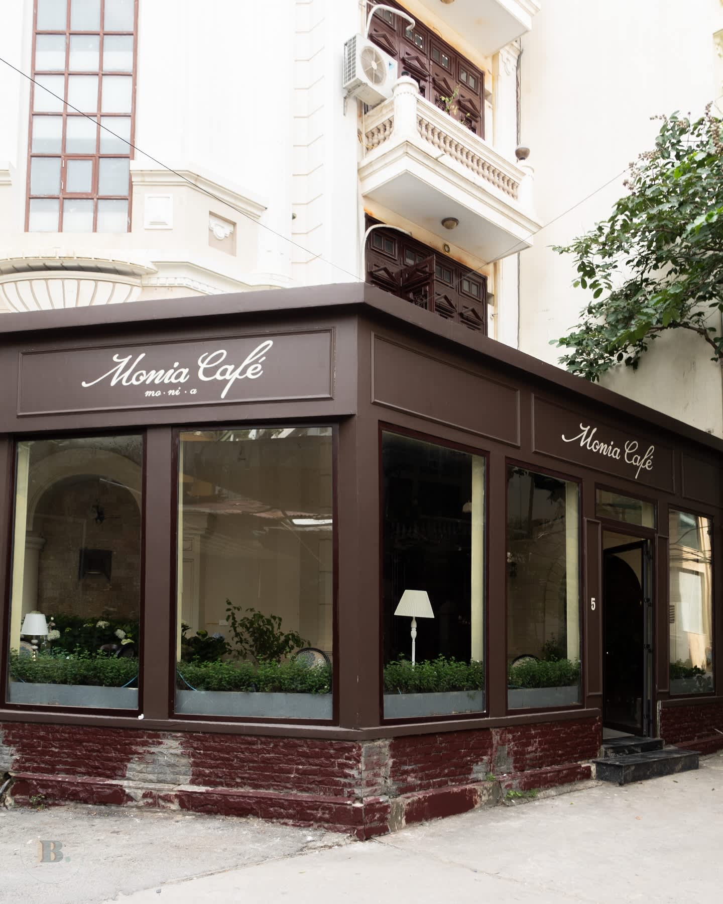 Monia Café