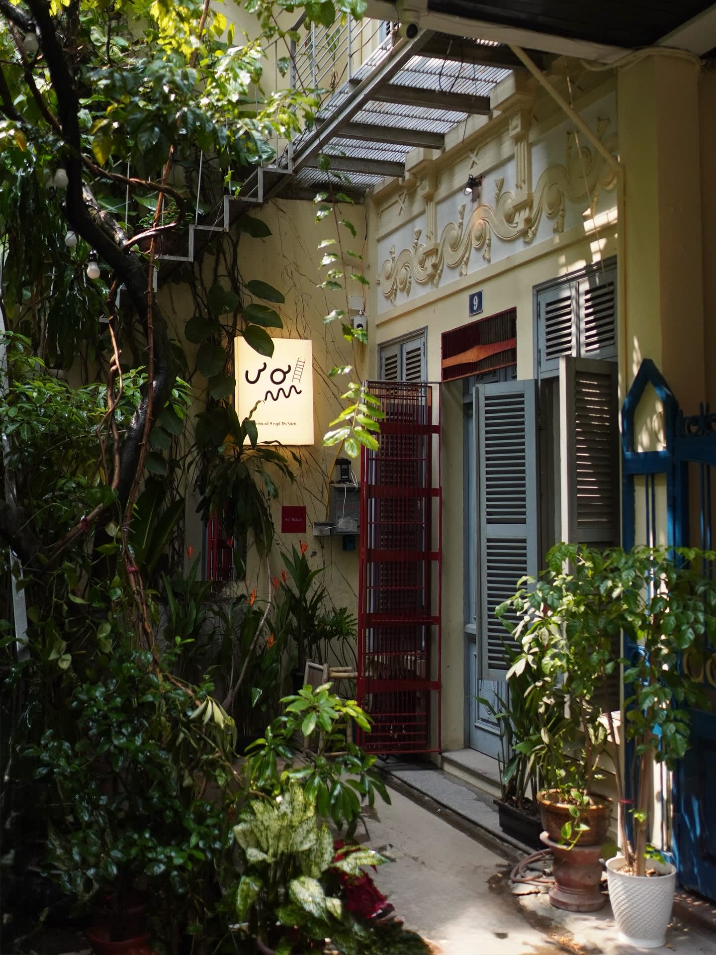 Ươm Cafe