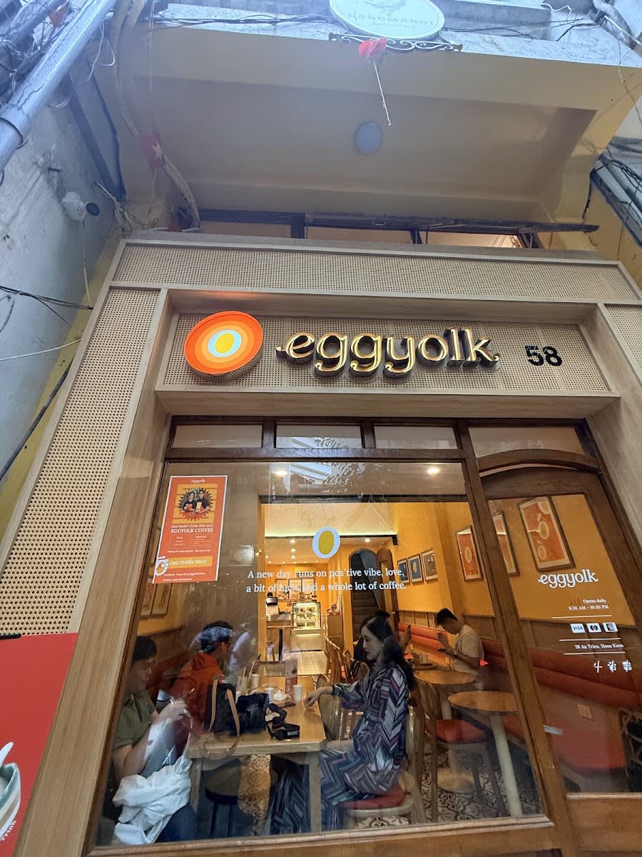 Eggyolk Coffee • Ấu Triệu