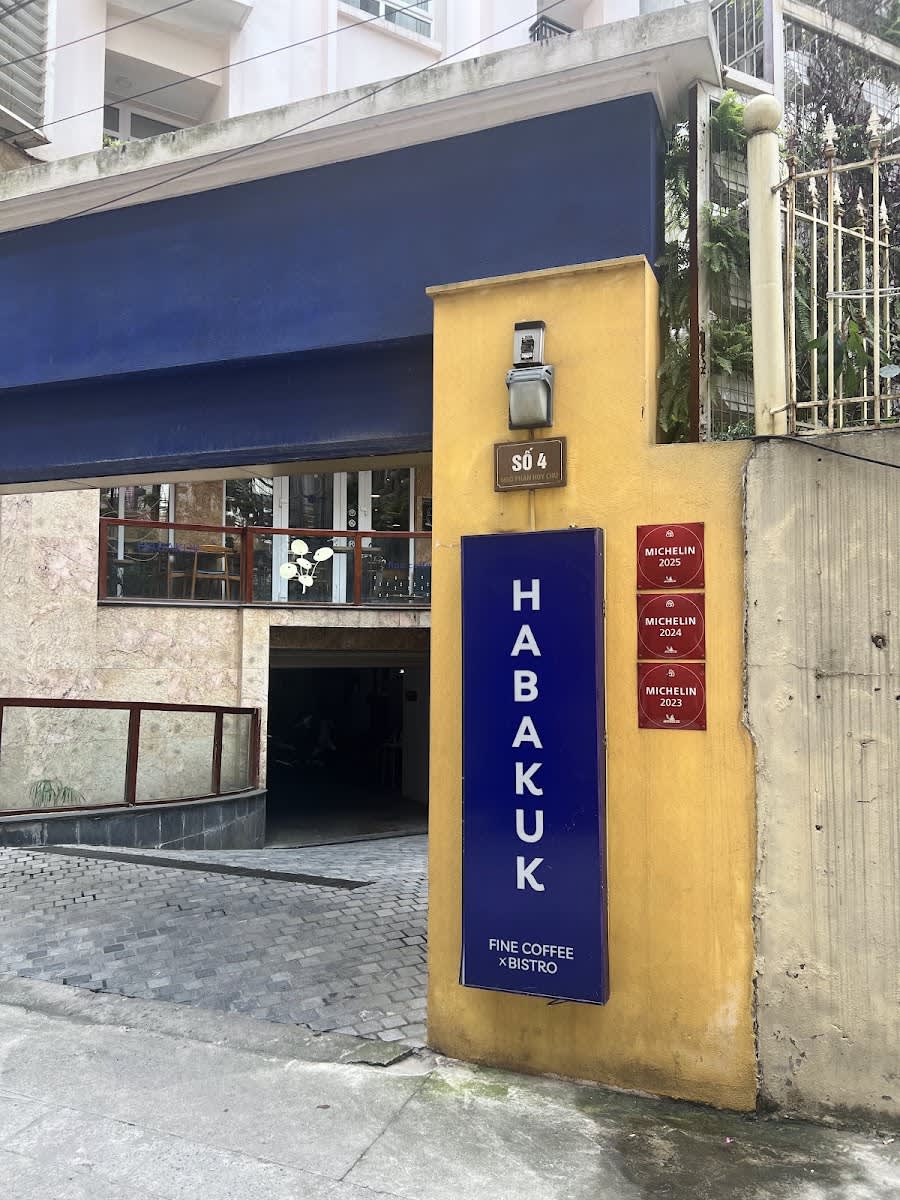 Habakuk • Phan Huy Chú