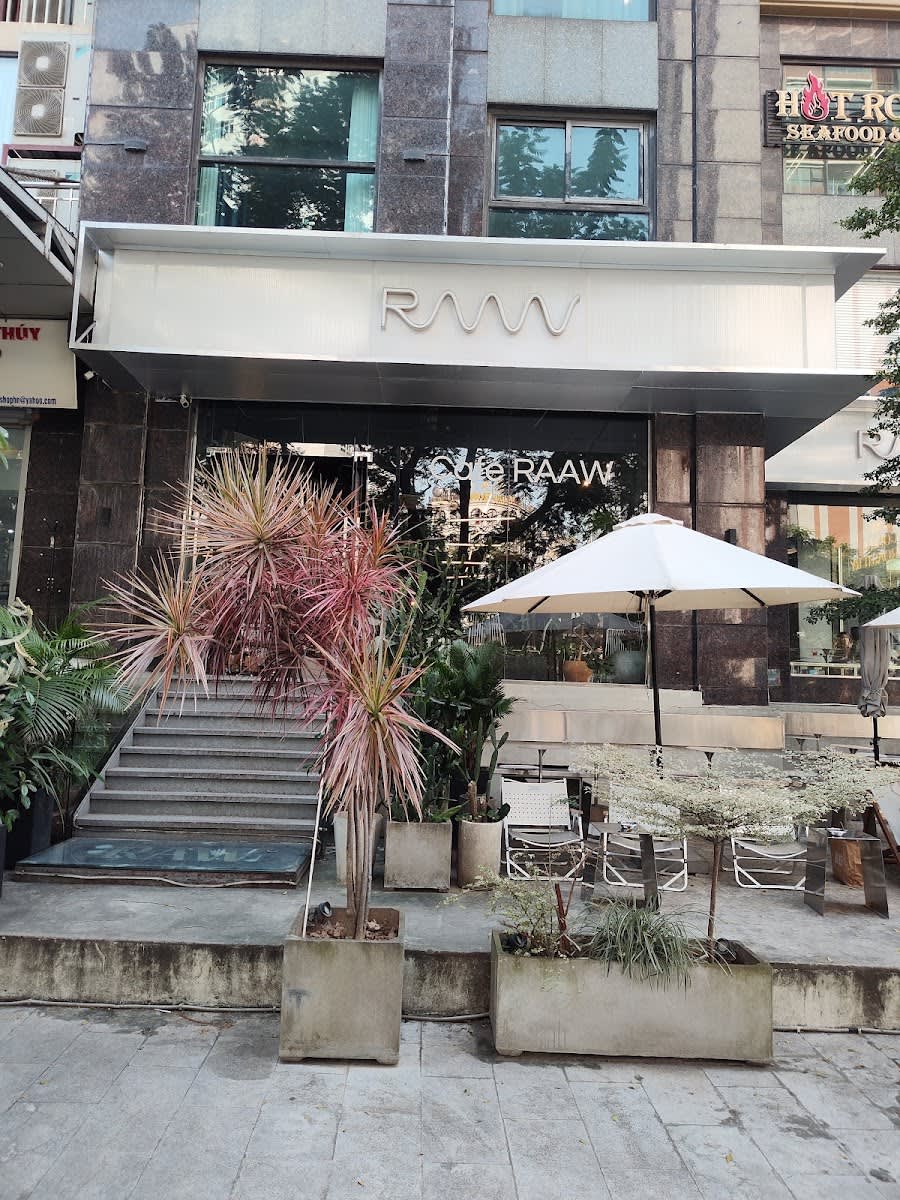 RAAW Coffee Roastery • Hoàng Đạo Thúy